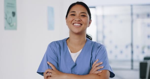 Infirmières Médecins Face Bras Croisés Dans Séquence Hospitalière Des Objectifs — Video