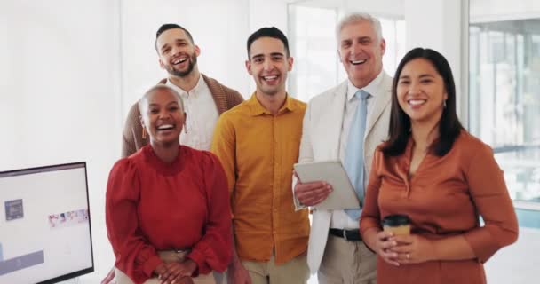 Çeşitlilik Adamları Çalışan Desteği Kurumsal Motivasyon Mutluluk Için Ofiste Gülümseme — Stok video