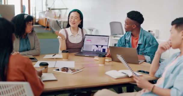 Ноутбук Цифровий Маркетинг Або Творчі Співробітники Нараді Планування Seo Стратегії — стокове відео
