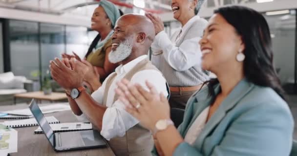 Adamları Çeşitlilik Toplantısı Veya Sunumda Alkışlama Dijital Pazarlama Eğitimi Veya — Stok video