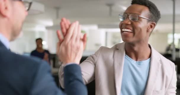 High Five Applause Business People Celebration Man Success Job Promotion — Stockvideo