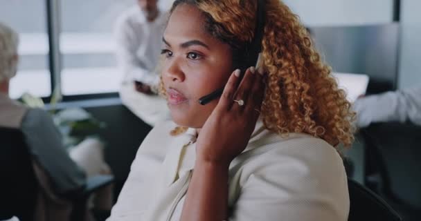 Call Center Donna Comunicazione Spiegare Servizio Clienti Aiuto Consulenza Ufficio — Video Stock