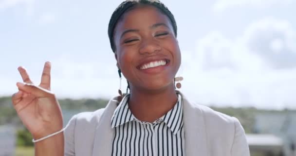 Biznes Kobieta Twarz Pokój Ręka Znak Uśmiechem Szczęśliwy Profesjonalnym Portrecie — Wideo stockowe