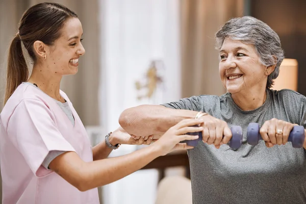 Women Senior Physiotherapy Help Dumbbell Wellness Clinic Healthcare Center Nursing — Stock Photo, Image