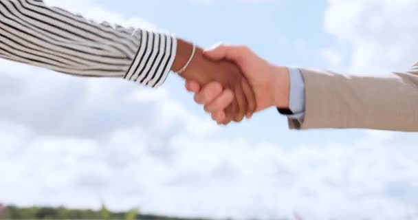 B2B Handshake Business People Hands Marketing Partnership Collaboration Company Success — Stock videók