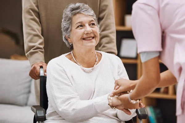 Disability Healthcare Nursing Home Senior Woman Patient Wheelchair While Talking — Stockfoto