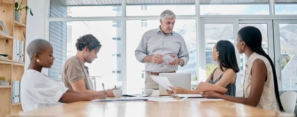 Meeting Coaching Education Business Man Manager His Team Boardroom Planning — Foto Stock