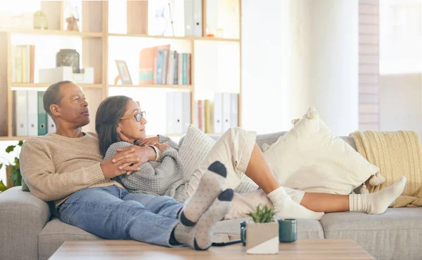 Senior Couple Relax Sofa Hug Thinking Memory Life Love Memory — Fotografia de Stock