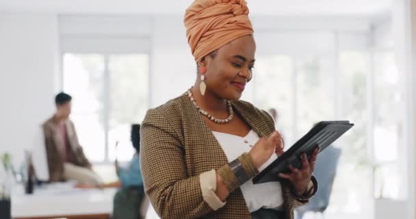 Business Woman Face Tablet Office Boardroom Digital Marketing Management Teamwork — Stock Video