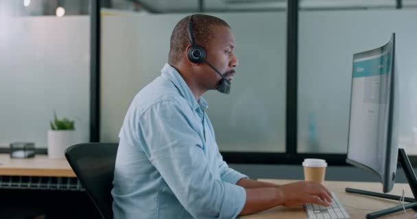 Business Black Man Call Center Customer Service Telemarketing Typing Office — Stok video