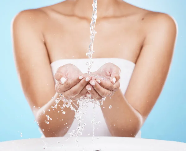 Water Splash Hands Skincare Cleaning Beauty Wellness Cosmetics Skin Dermatology — Foto Stock