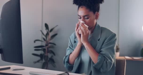 Business Woman Sneeze Office Computer Sickness Burnout Startup Female Entrepreneur — Vídeo de Stock