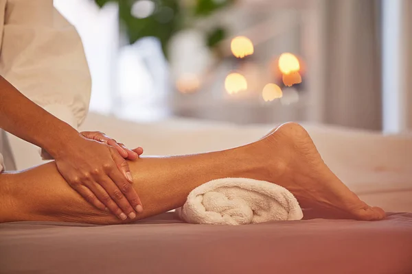 Spa Händer Och Ben Massage För Avkoppling Hälsa Och Välbefinnande — Stockfoto