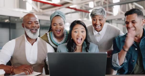 Business People Team Laptop Winner Success Cheers Applause Promotion Bonus — Stok video