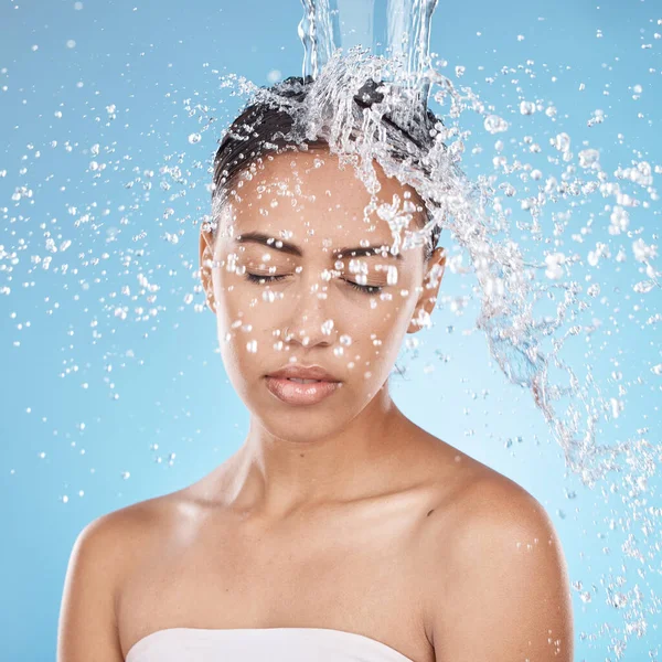 Woman Washing Hair Water Splash Skincare Blue Background Studio Healthcare — Foto Stock