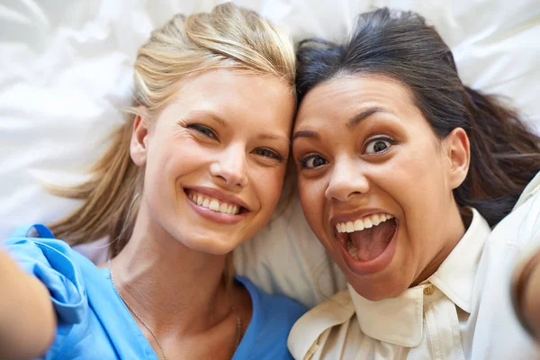 Look Happy High Angle Portrait Two Attractive Young Women Taking — Stock Photo, Image