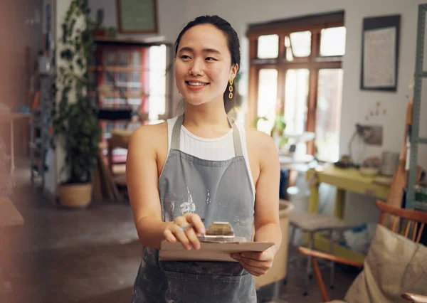 Asian Woman Clipboard Creative Business Owner Smile Art Design Startup — Fotografia de Stock
