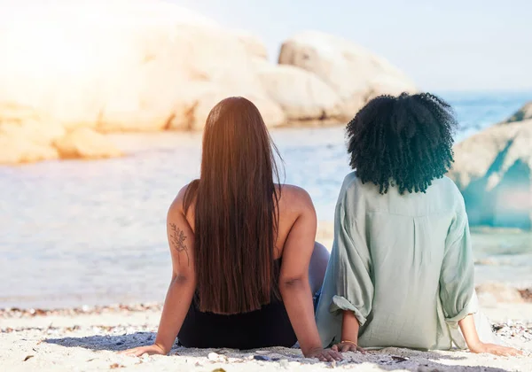 Women Lgbtq Back View Beach Love Care Summer Holiday Vacation — Stockfoto