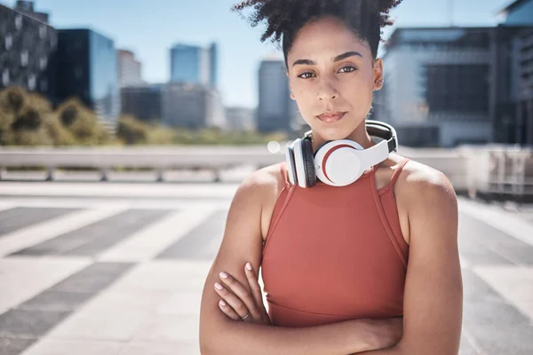Fitness Headphones Black Woman Portrait Workout Exercise Training Motivation Mental — Zdjęcie stockowe