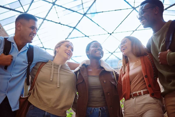 Student Friends Diversity Happy Together Motivation Support Education University Students — Stockfoto