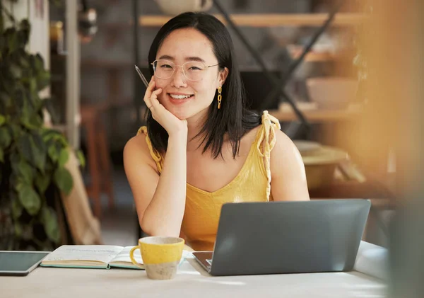 Startup Asian Portrait Business Woman Smile Networking Success Online Communication — Fotografia de Stock