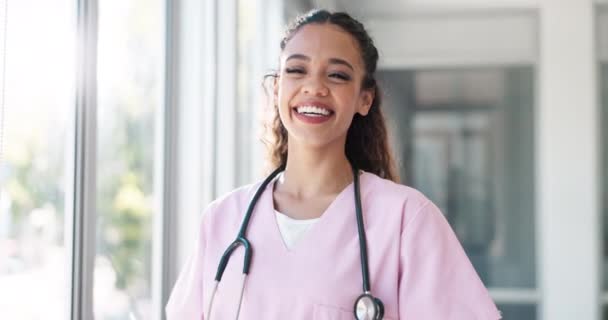 Laughing Woman Face Pediatrician Nurse Hospital Ideas Life Insurance Vision — Stock Video