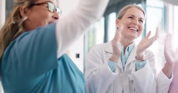Doctor Team Applause Celebration Healthcare Achievement Goal Success Hospital Group — Stok video