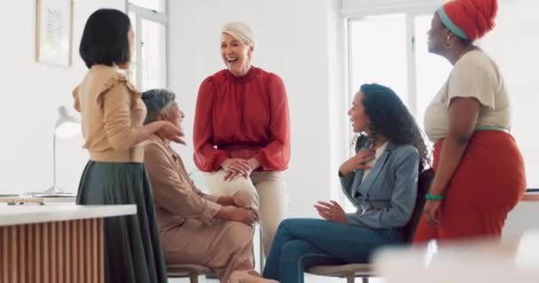 Business Women Diversity Conversation Comedy Team Workplace Relax Social Time — Vídeos de Stock