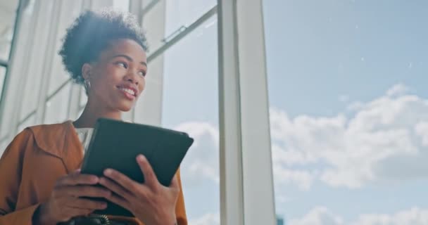 Black Woman Face Corporate Tablet Leader Technology Professional Digital Marketing — Wideo stockowe