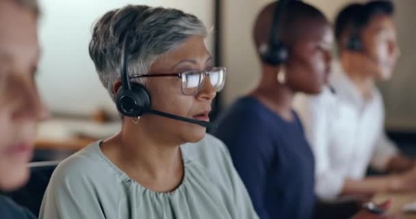 Senior Consultant Face Call Center Woman Contact Crm Phone Call — Vídeo de stock