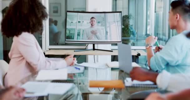 Κλήση Βίντεο Υπολογιστές Και Επιχειρηματίες Μια Συνάντηση Στο Γραφείο Που — Αρχείο Βίντεο
