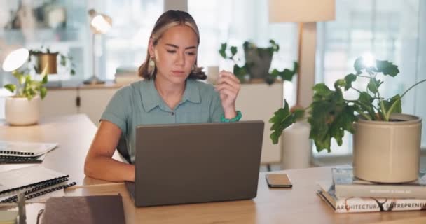 Business Woman Headache Burnout Laptop Corporate Job Stress Anxiety Pain — Stockvideo