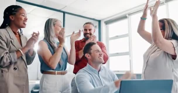 Teamwork Winner Business People High Five Laptop Company Celebration Success — Vídeos de Stock