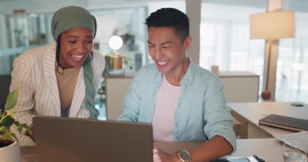 Успіх Ділові Люди Ять Ноутбуці Святкування Цілі Переможця Торгівлі Щаслива — стокове відео