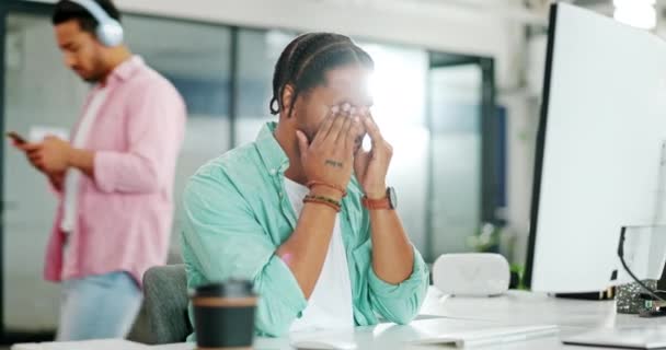 Black Man Business Tired Headache While Working Computer Office Stress — Vídeos de Stock