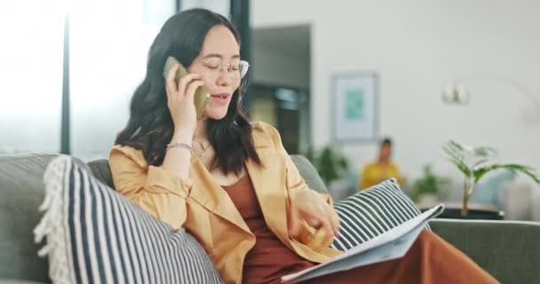 Phone Communication Talking Asian Woman Home Sofa Online Conversation Phone — 비디오