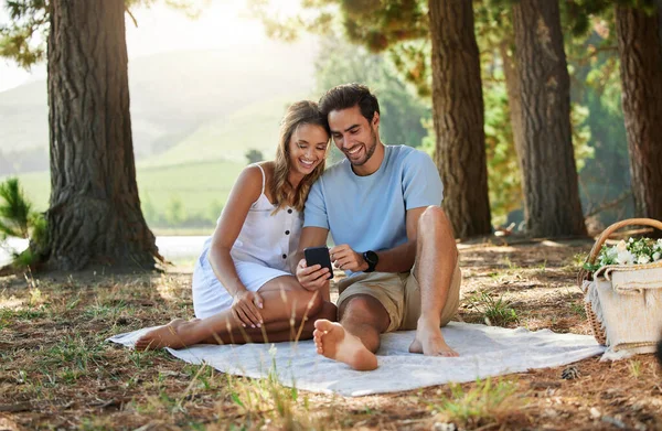 Have Some Good News Share You Couple Looking Something Digital — Foto Stock
