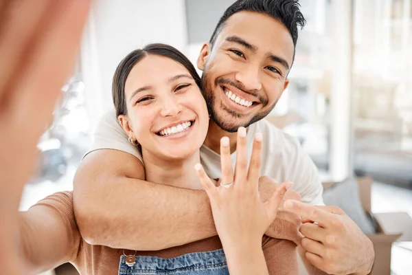 Were Making Big Changes Our Lives Together Portrait Young Couple — Foto Stock