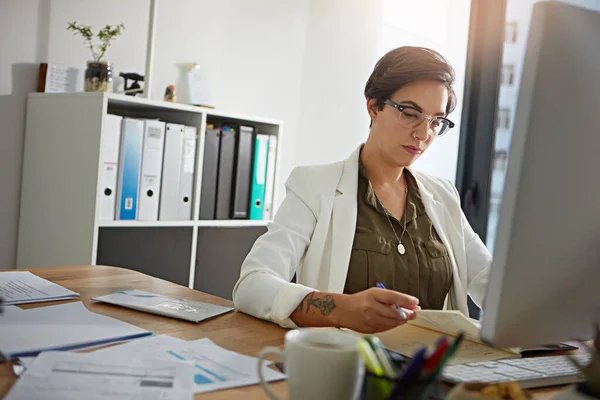 Notebook Reading Planning Business Woman Work Her Office Mindset Future — Fotografia de Stock