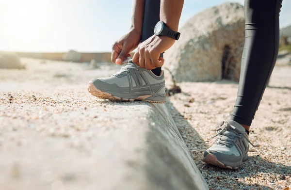 Right Shoes Determine Your Run Woman Tying Her Shoe Laces — Φωτογραφία Αρχείου