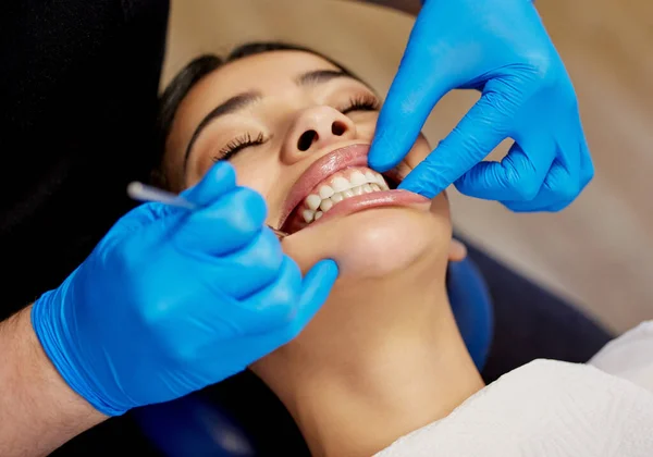 Get Smile You Deserve Young Woman Having Dental Procedure Performed — Foto Stock