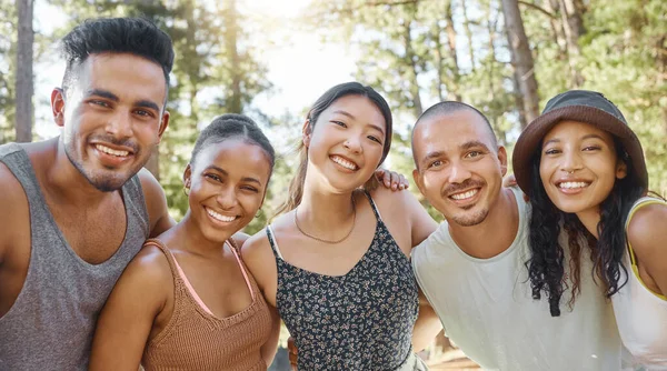 Can Never Get Tired Each Other Diverse Group Friends Bonding — Stockfoto