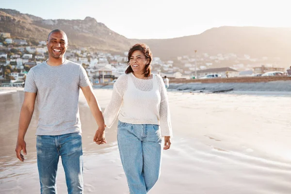Sunset Walks Love Young Couple Spending Time Beach — Stock Photo, Image