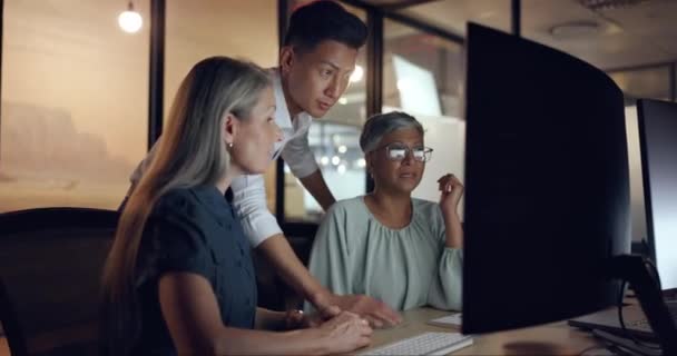 Night Support Desktop Business People Training Teamwork Asian Help Website — Stockvideo