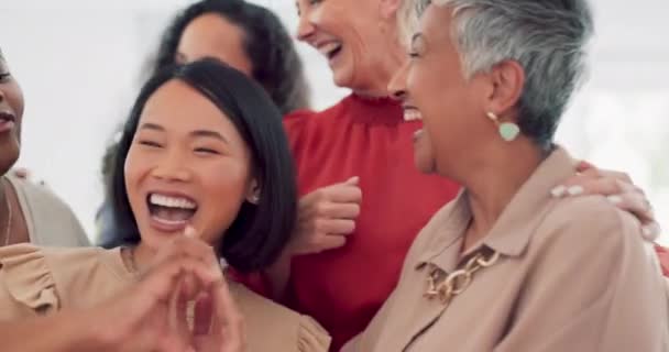 Teamwork Success Heart Hands Smile Office Diversity Support Business Achievement — Video Stock