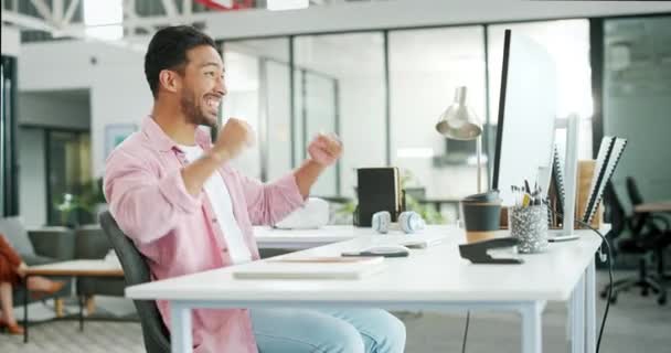 Winner Wow Cheering Business Man Reaching Goal Target His Office — Stockvideo