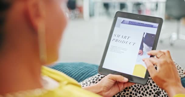 Tablet Website Woman Scroll Screen Smart Product Business Information Brand — Stock videók