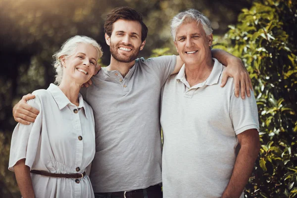 Happy Family Portrait Bonding Hug Senior Parents Mother Father Nature — Φωτογραφία Αρχείου