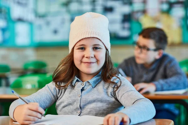 Learning What She Loves Elementary School Girl Classroom — Stock Photo, Image