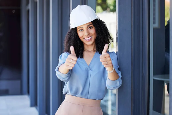 Black Woman Portrait Smile Thumbs Construction Building Good Job Hard — Stockfoto